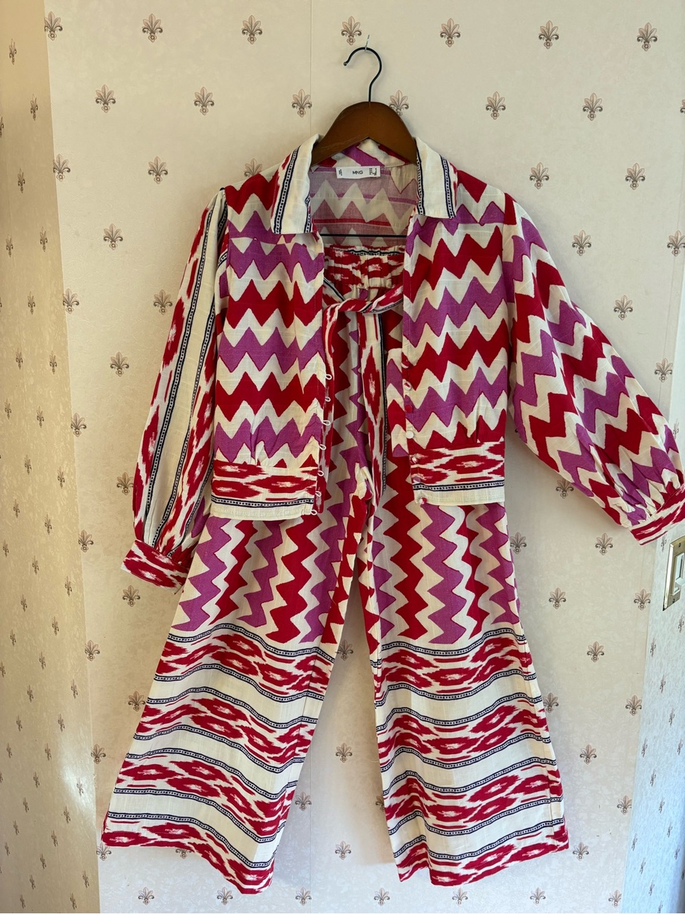 Mango Red & Pink Zigzag Wide-Leg Pantsuit with Elastic and Tie Waist